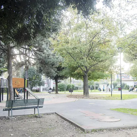 Your In With Parking, 10 Min From The Center By Tram Apartment