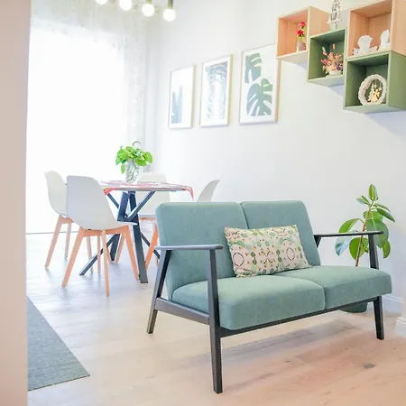 Your In With Parking, 10 Min From The Center By Tram Apartment
